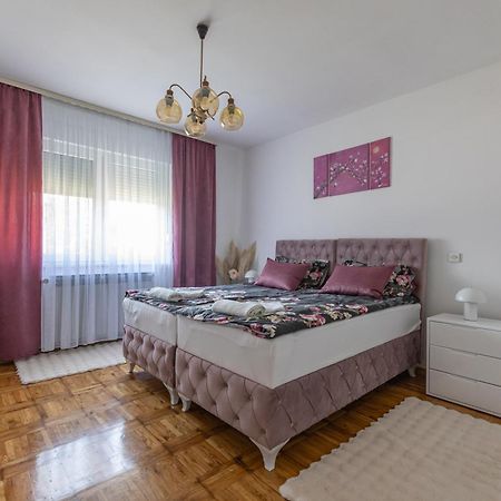 Apartman Marta I Soba Maja Gradiste ภายนอก รูปภาพ
