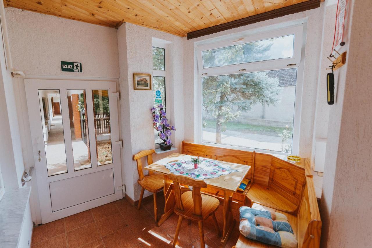 Apartman Marta I Soba Maja Gradiste ภายนอก รูปภาพ