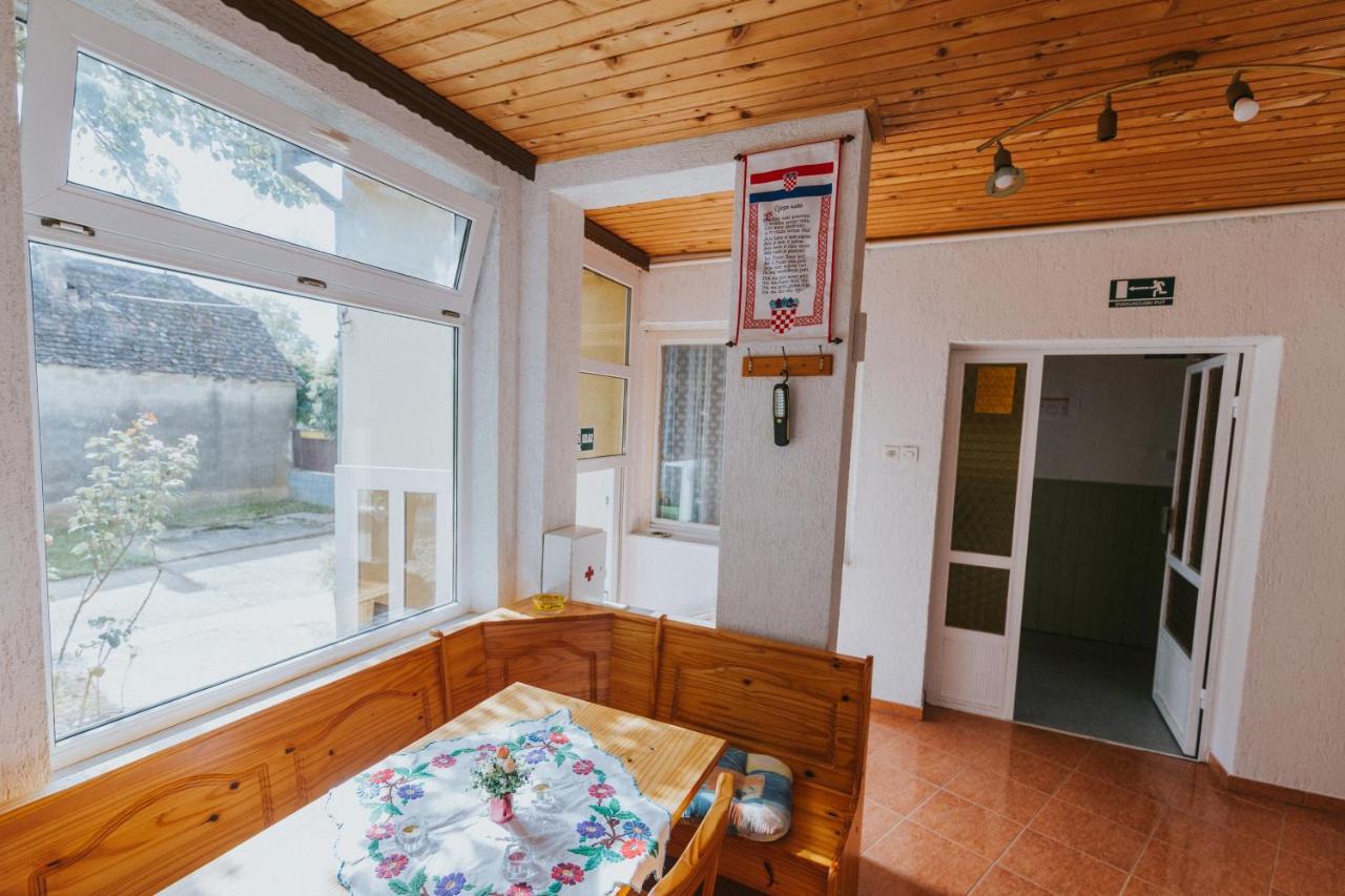 Apartman Marta I Soba Maja Gradiste ภายนอก รูปภาพ
