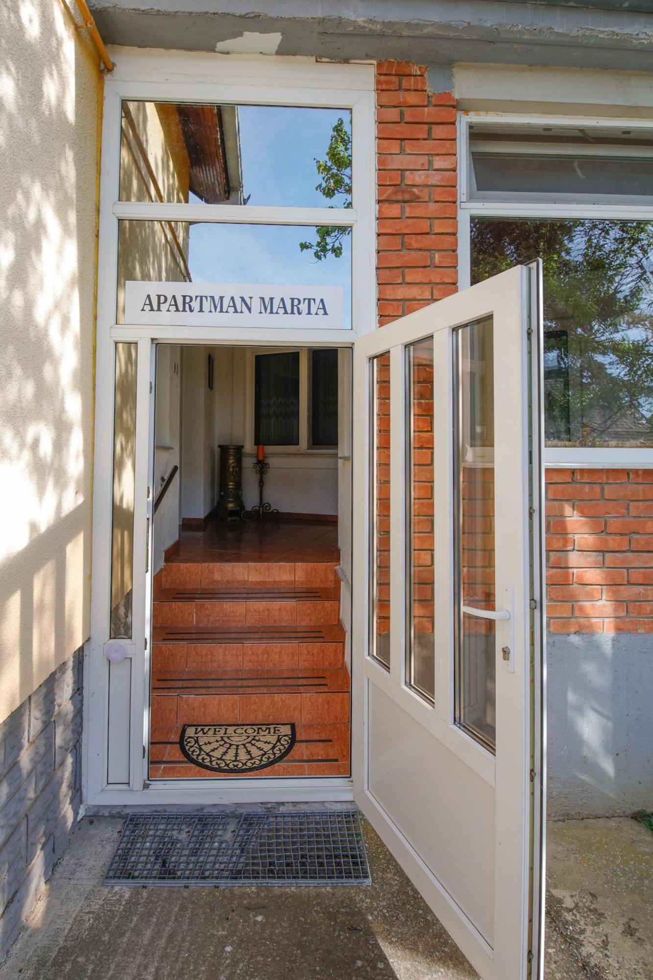 Apartman Marta I Soba Maja Gradiste ภายนอก รูปภาพ