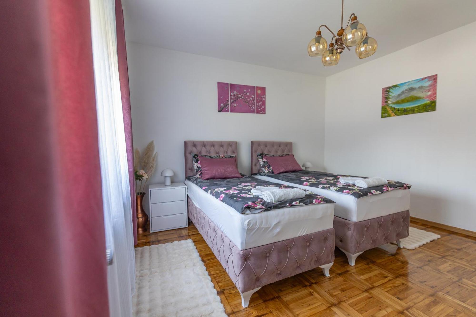 Apartman Marta I Soba Maja Gradiste ภายนอก รูปภาพ