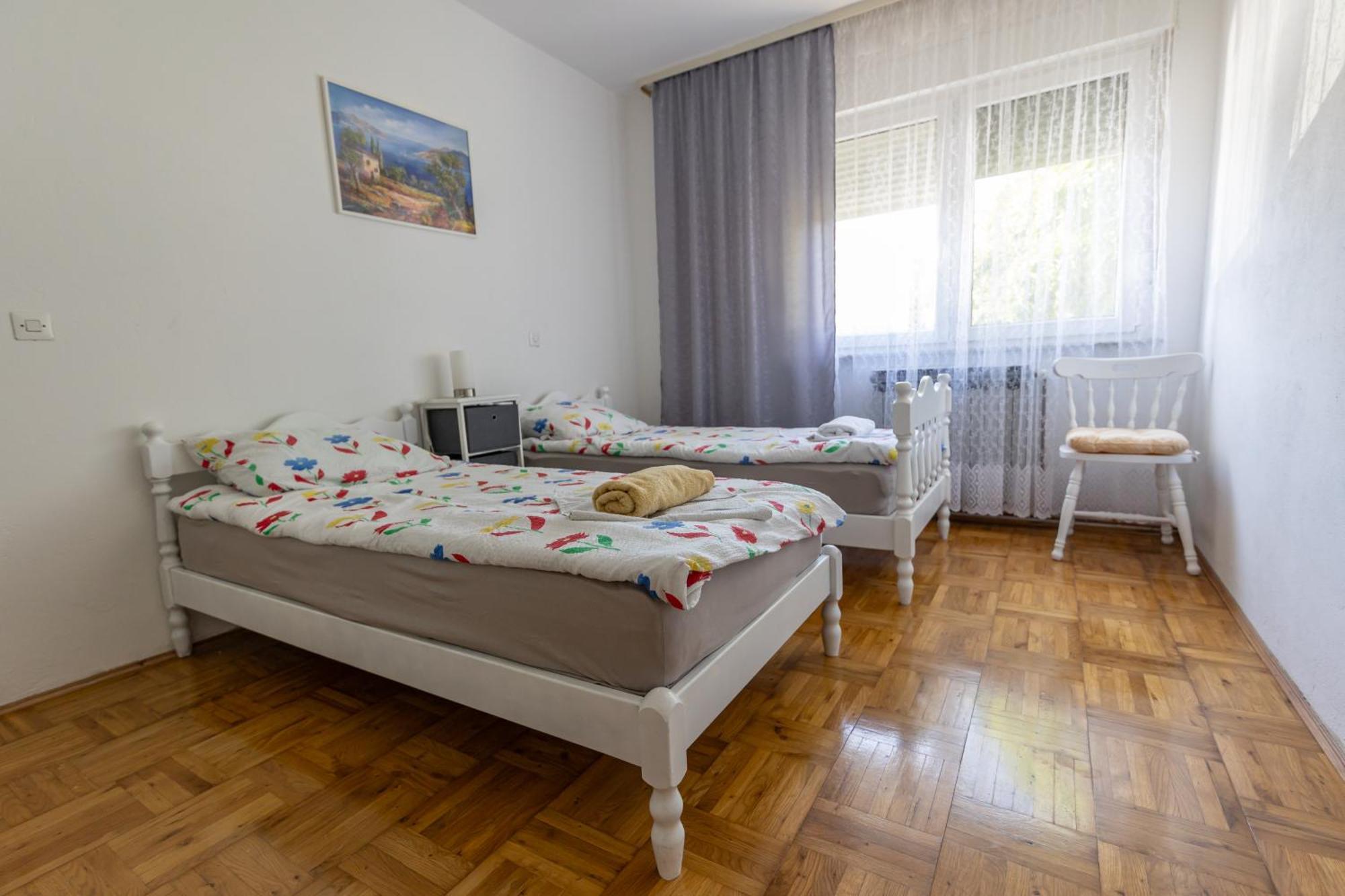 Apartman Marta I Soba Maja Gradiste ภายนอก รูปภาพ